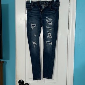 Women’s size 4 American eagle jeans!